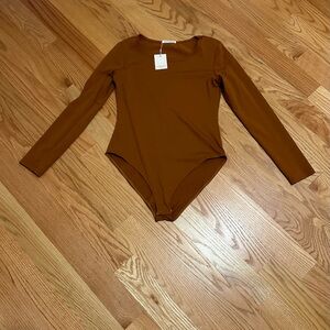 Mangopop longsleeve bodysuit size M color rusty brown